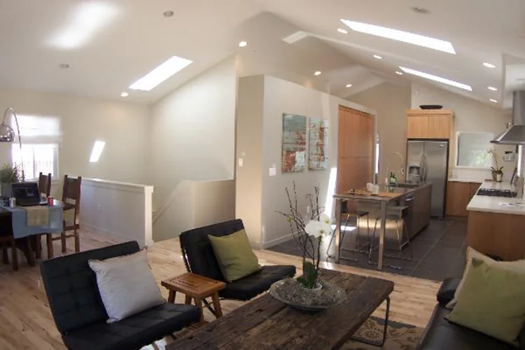 4)-claybourne-interior.jpg