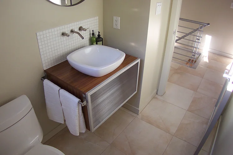 7)-Powder-Room.jpg