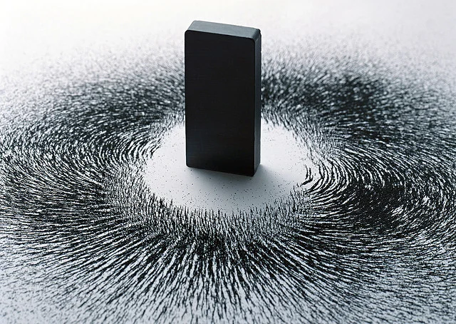 magnet-and-iron-filings.jpg