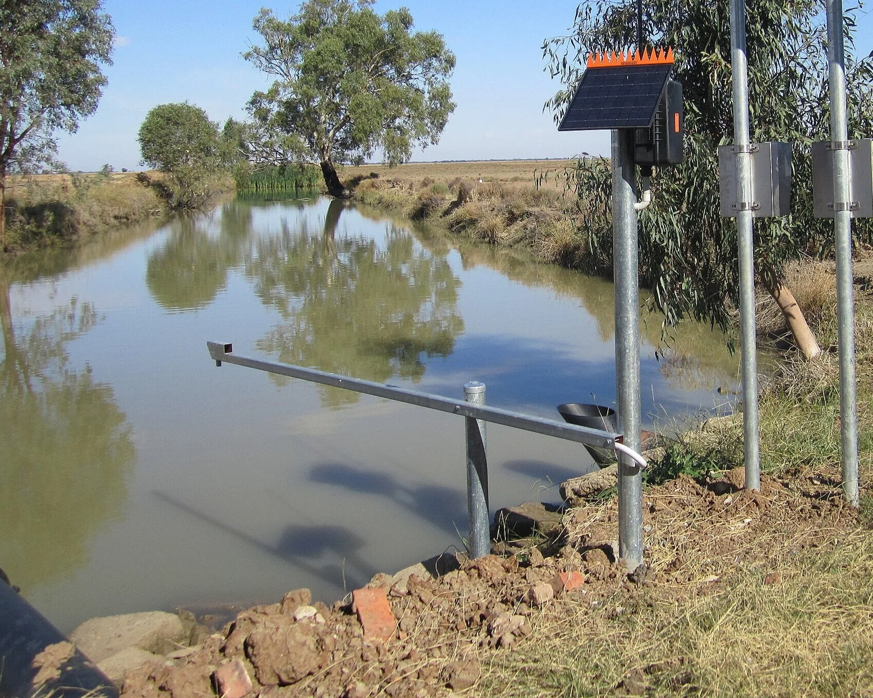 In Situ Water Monitoring – Leveraging machine learning in porous media ...