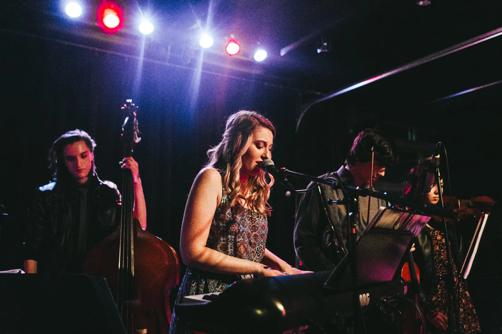 alli and i live concert photography.jpg