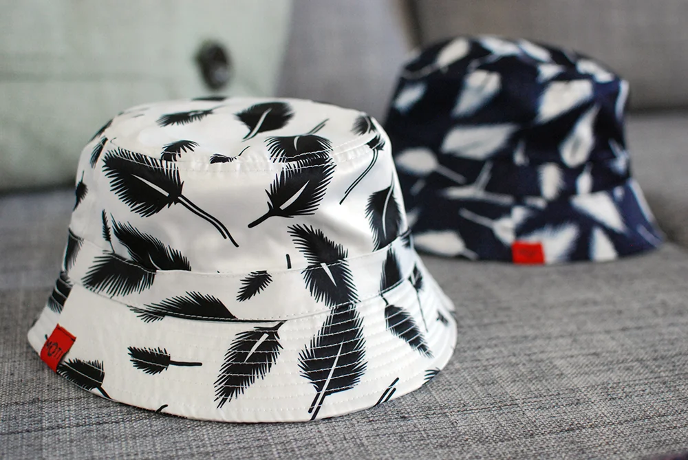 Feather Bucket Hat - White+Black