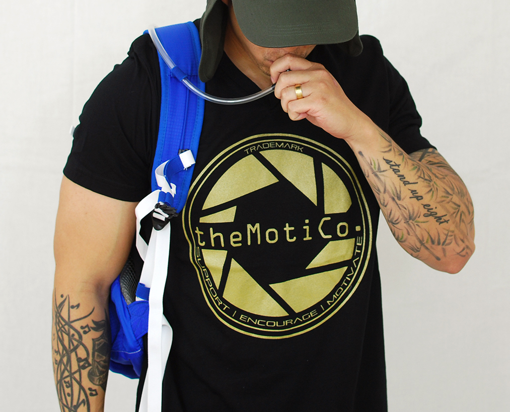 Gold Moti Aperture V-Neck