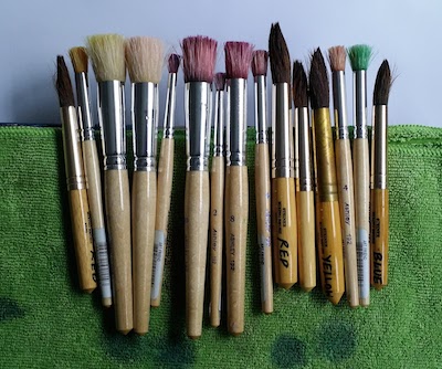 Ink 'dabbing' brushes and printing brushes! 