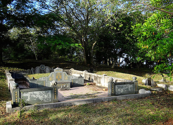 Bukit Cina in Malacca is said to be the largest Chinese graveyard outside China with over 12,000 graves, some of which date to the Ming Dynasty.