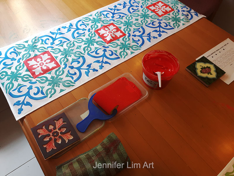 A finished piece! A little drying, ironing and it will be right to start it's job as a gorgeous table runner. 
