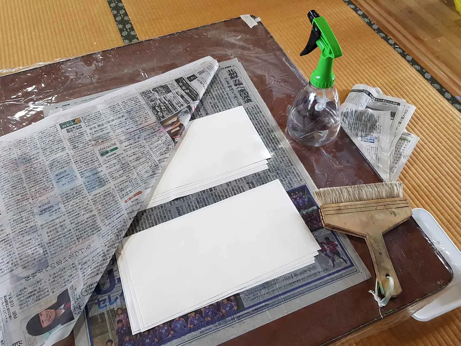 Dampening paper for printing