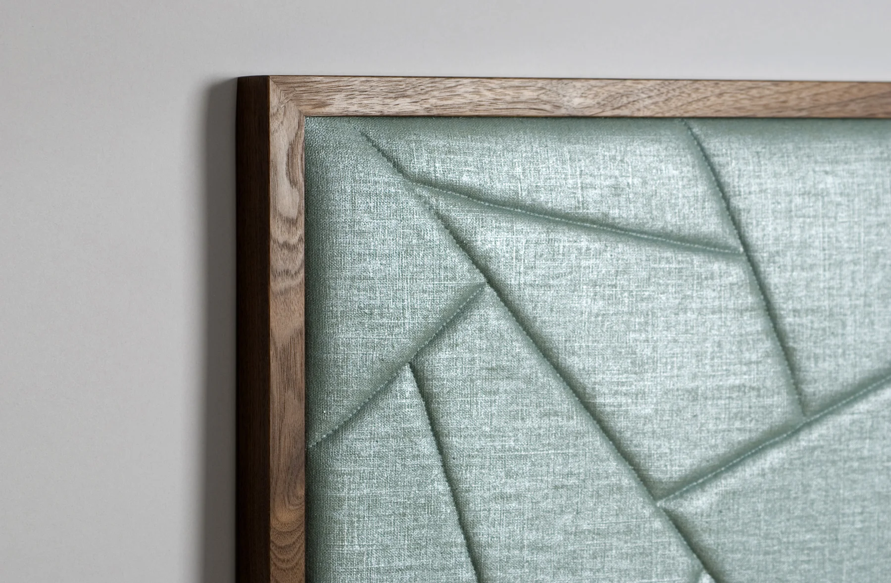 headboard detail1.jpg