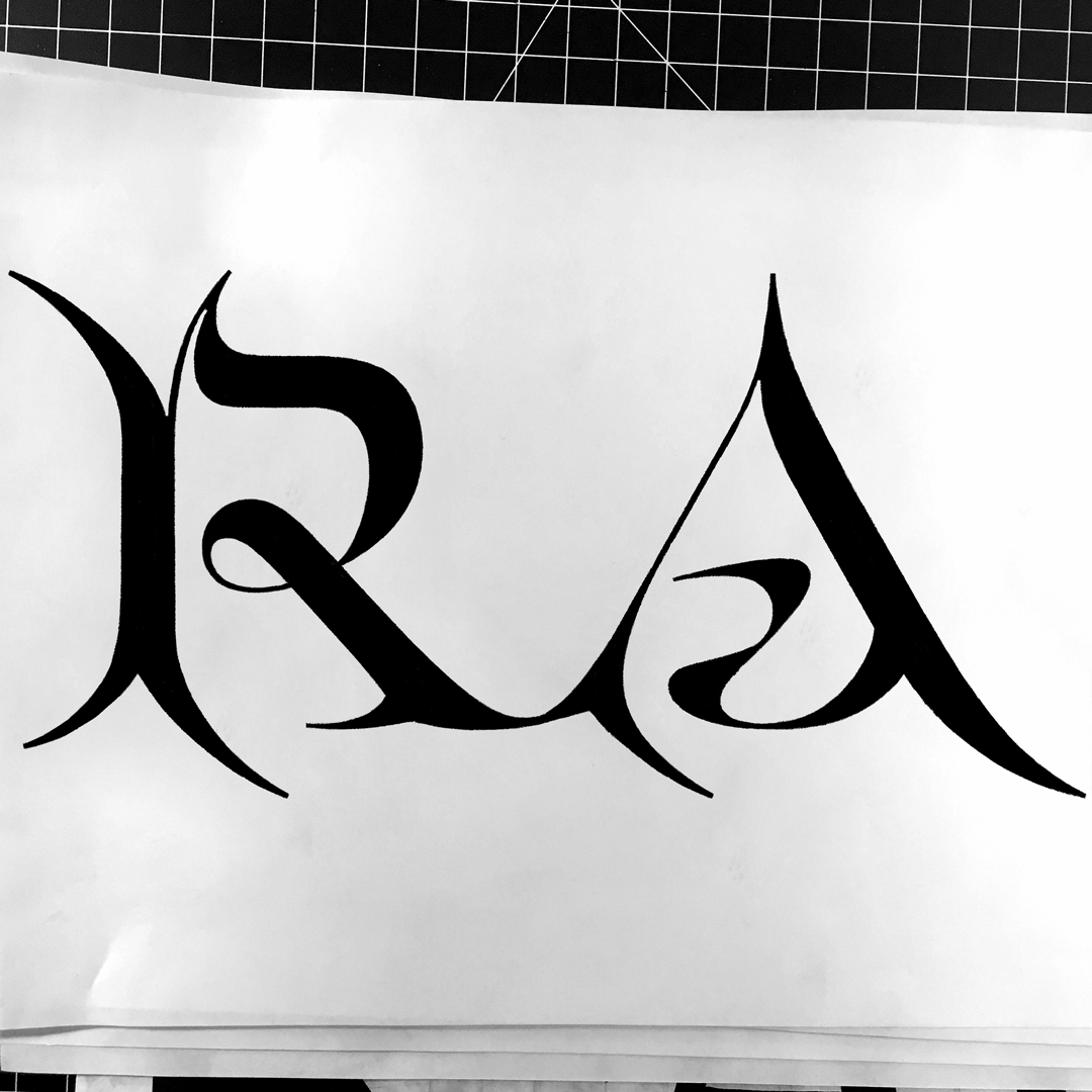 Roman-Caps-Ra_1080.gif
