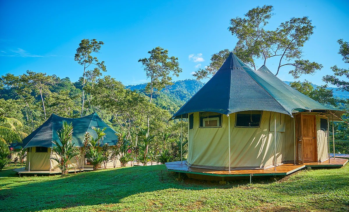 manoas-luxury-camping-glamping-carpas-tents-4.jpg