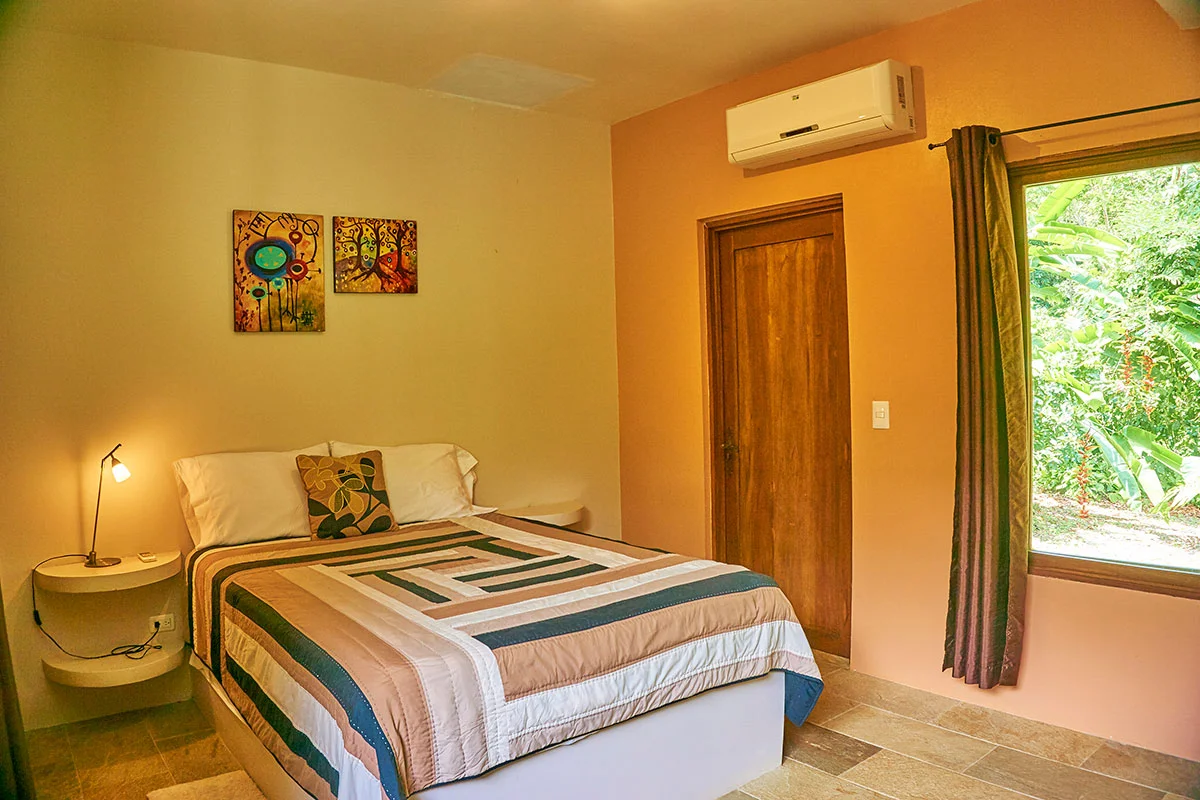 manoas-luxury-villas-casa-rio-bedroom-2.jpg