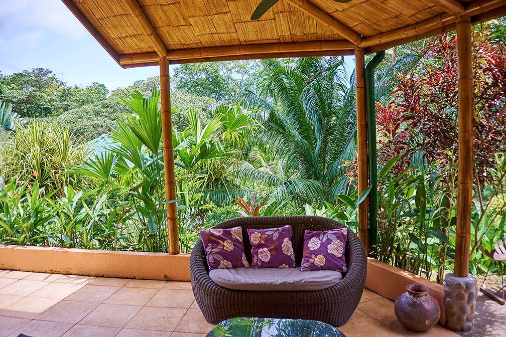 manoas-luxury-villas-colibri-patio-1.jpg