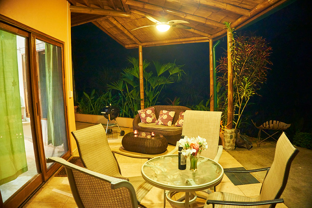 manoas-luxury-villas-colibri-patio-2.jpg