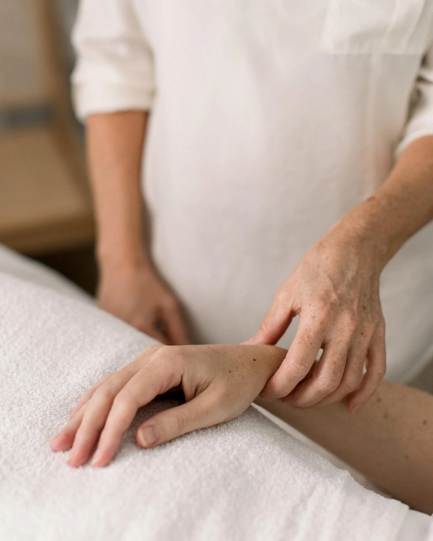 Can acupuncture support fertility and hormonal health?