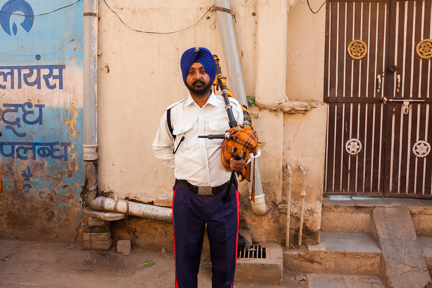 Bagpipes player