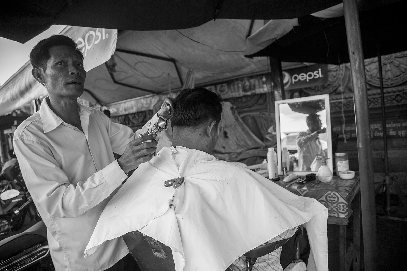 Barbers-of-Asia-0027.jpg