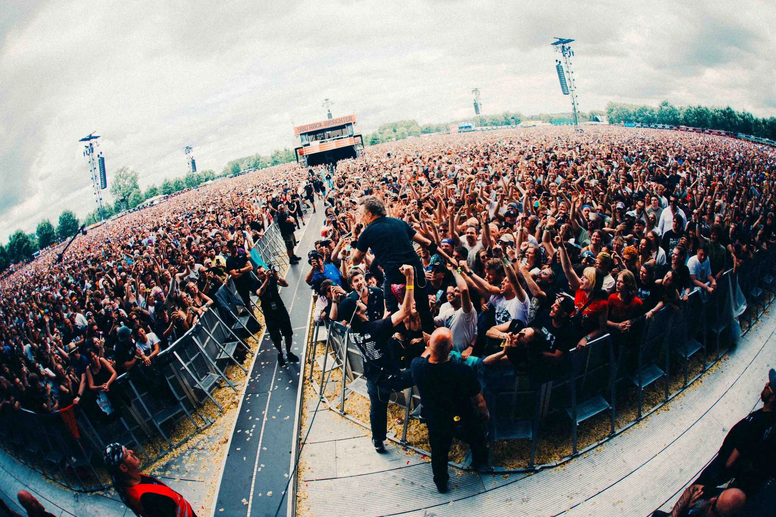 Chiara Ceccaioni-Rise Against-Concert-Music Photography.jpg