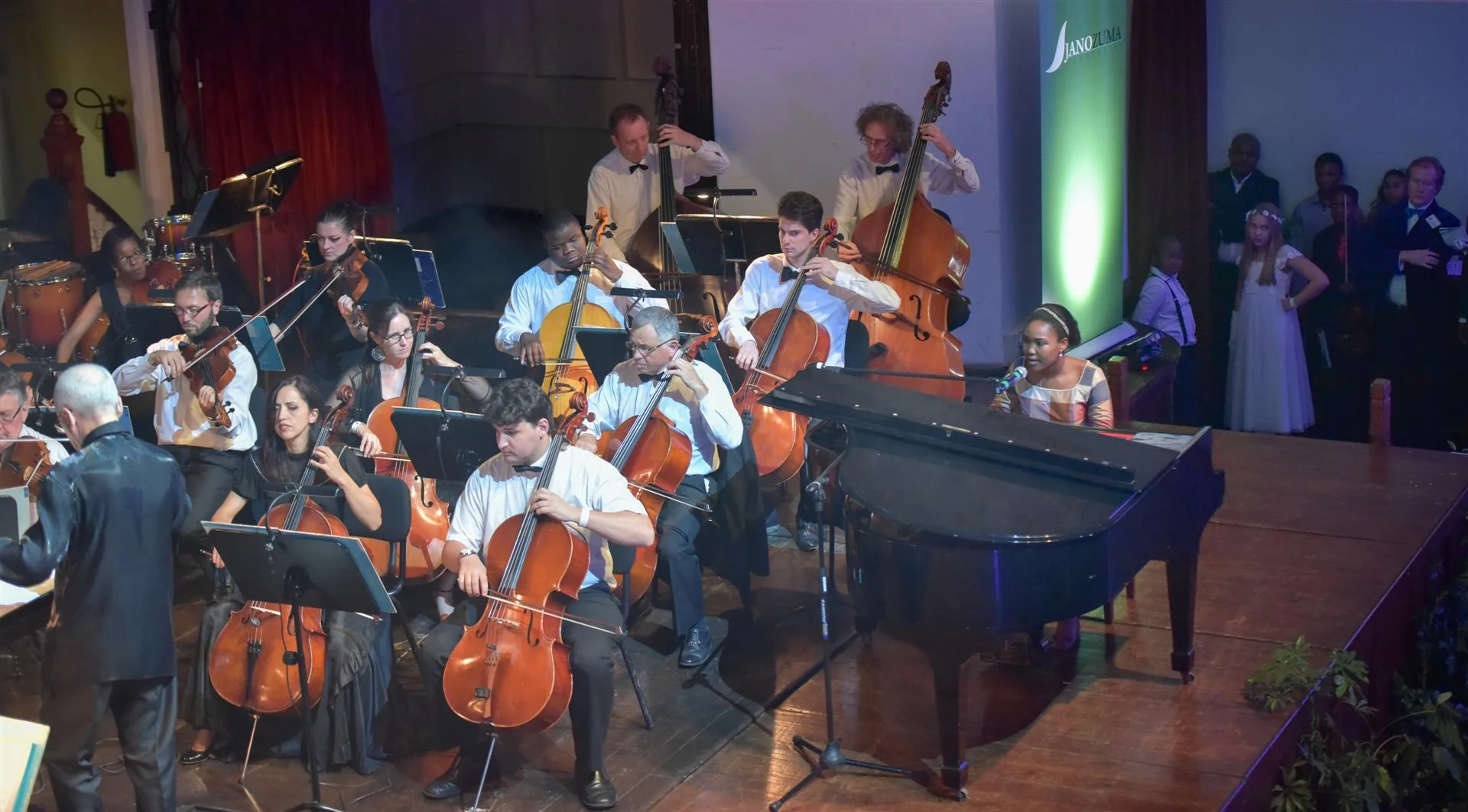 Jano Zuma Concert (119).jpg