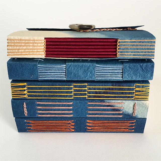 Tonight is the first night of my Miniature Exposed-Spine Bindings class at @watkinscommunityeducation, and these are just a few of the beautiful styles of handmade books that we&rsquo;ll be making this semester.