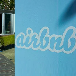 Airbnb, «un terzo dei ricavi è illegale». A New York sharing economy sotto accusa