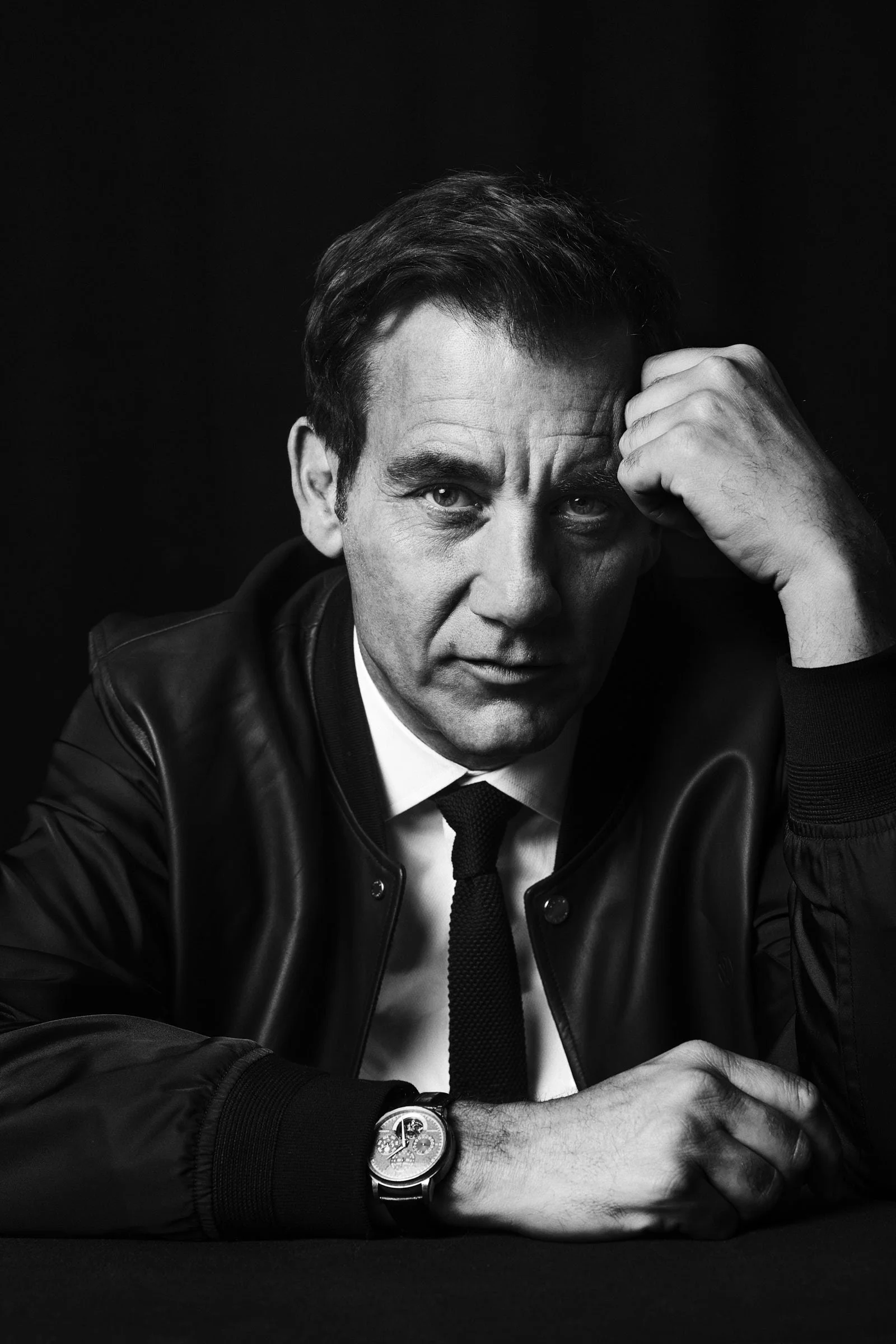 Leigh-Keily-Clive-Owen-Sharp-002.jpg