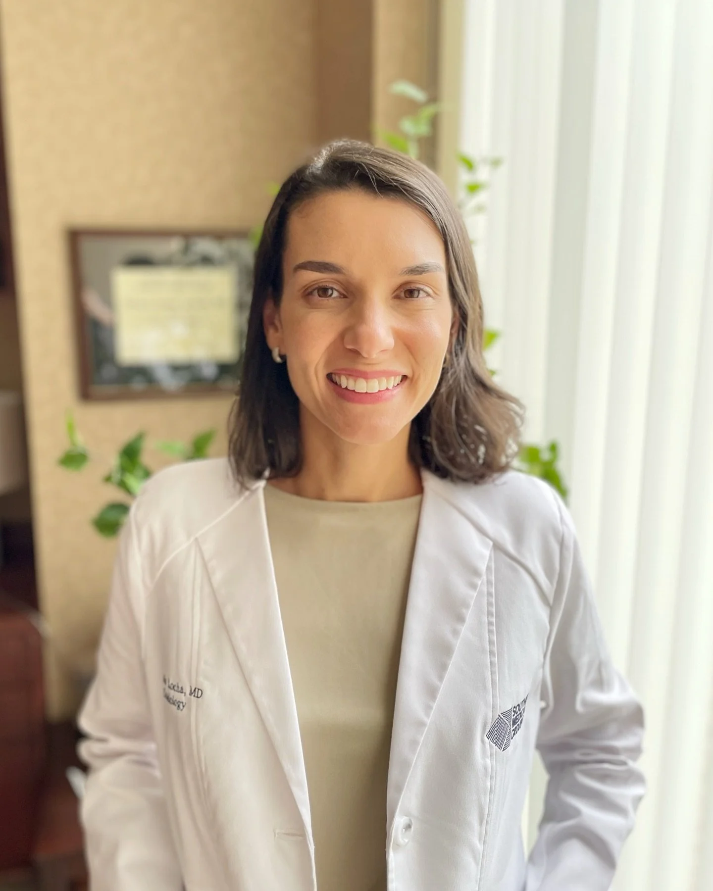 We are thrilled to announce our newest general cardiologist, Natalia Rocha, MD! Dr. Rocha comes to us from Minnesota, and is already enjoying our warmer weather. ☀️ 
 
Dr. Rocha received her Doctorate of Medicine from the Universidade Federal do Cear