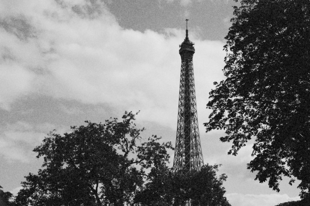 paris-tour-d'eiffel-tower-william-bichara-photographer-studies-personal-work-9.jpg