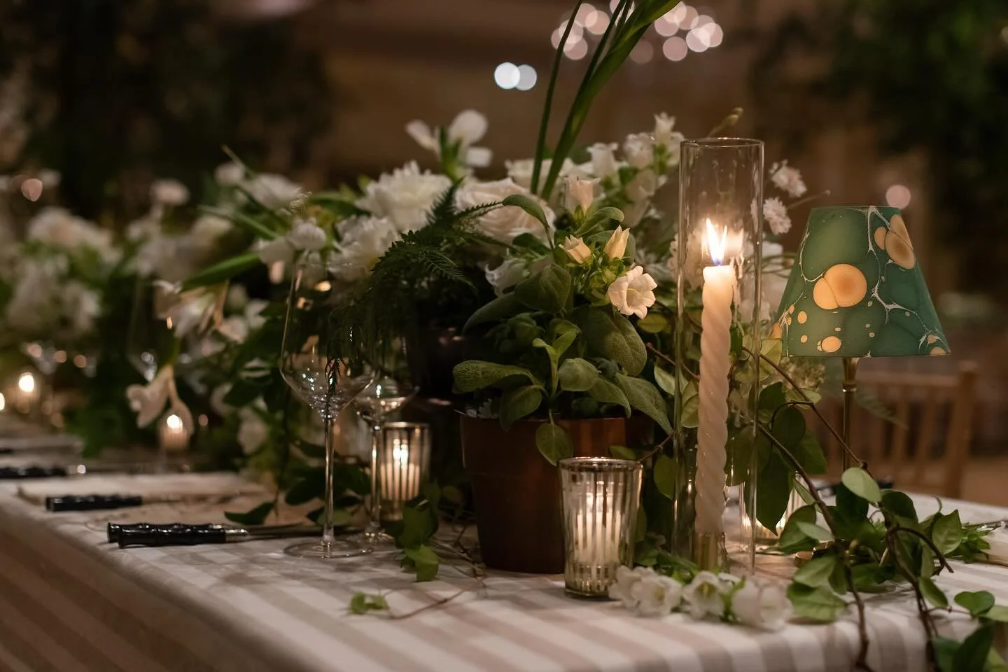 Details 🦋🌳✨

Production: @lindseybaerco 
Design: @housesandparties
Paper: @chereeberrypaper 
📸 @reesemoorephotography