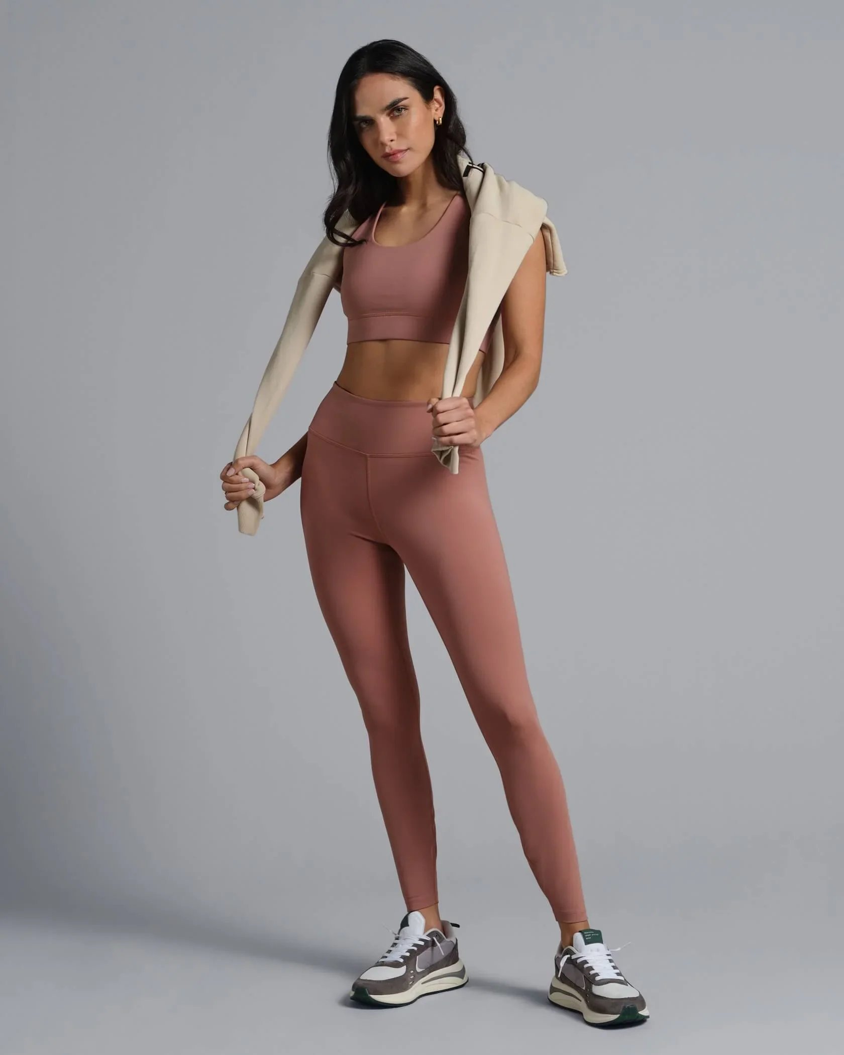 municipal-apparel_staple-legging_mauve_MWLEG100_outfit_43fb0520-ae58-4df4-a1d7-a1efcbc8efd8.jpg.webp