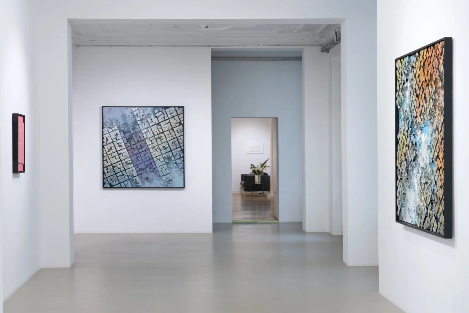  Installationsansicht: Was bleibt, wenn es kippt, AOA;87 Berlin, 2026  