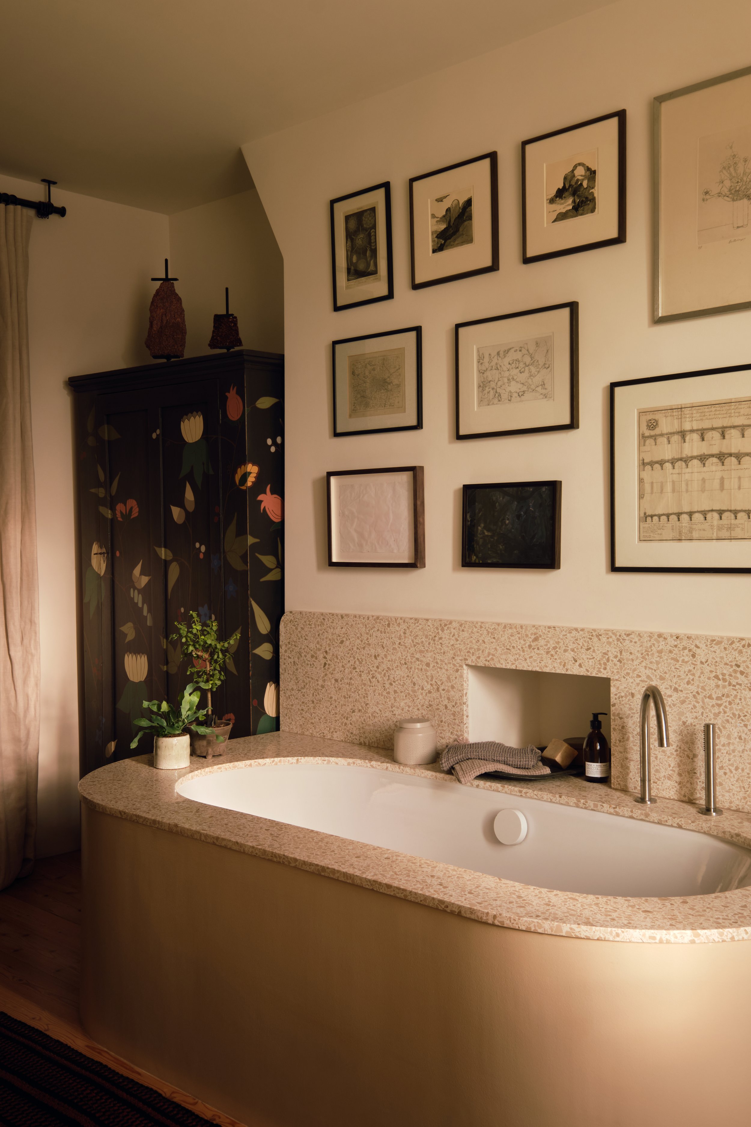 Client: Mosley Thorold Project: Mildmay Apartment Photographer: Ollie Tomlinson