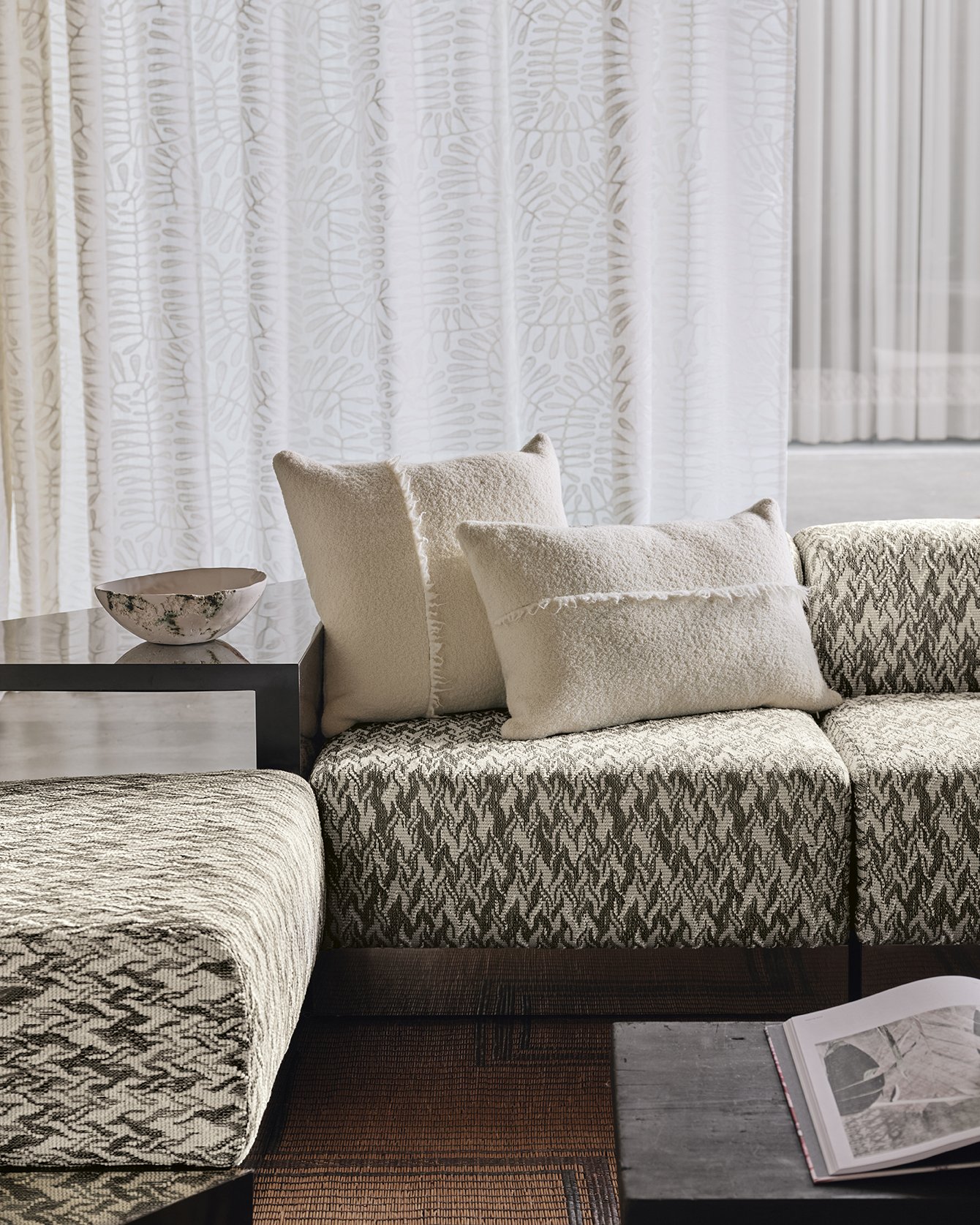 Client: Larsen Project: 2025 Collection Photographer: Christopher Horwood