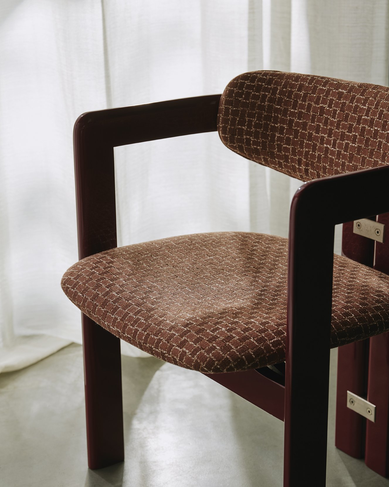 Client: Larsen Project: 2025 Collection Photographer: Christopher Horwood