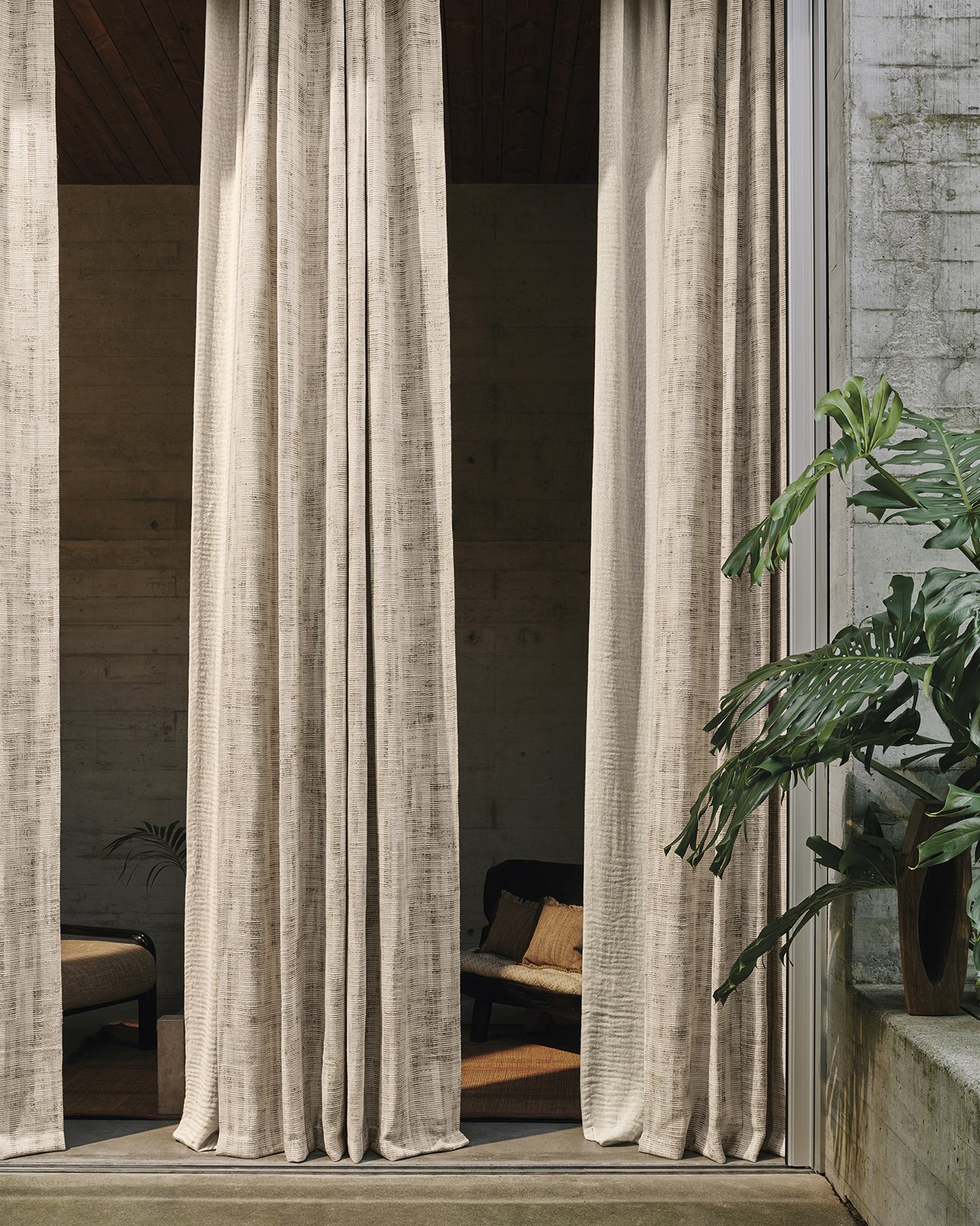 Client: Larsen Project: 2025 Collection Photographer: Christopher Horwood