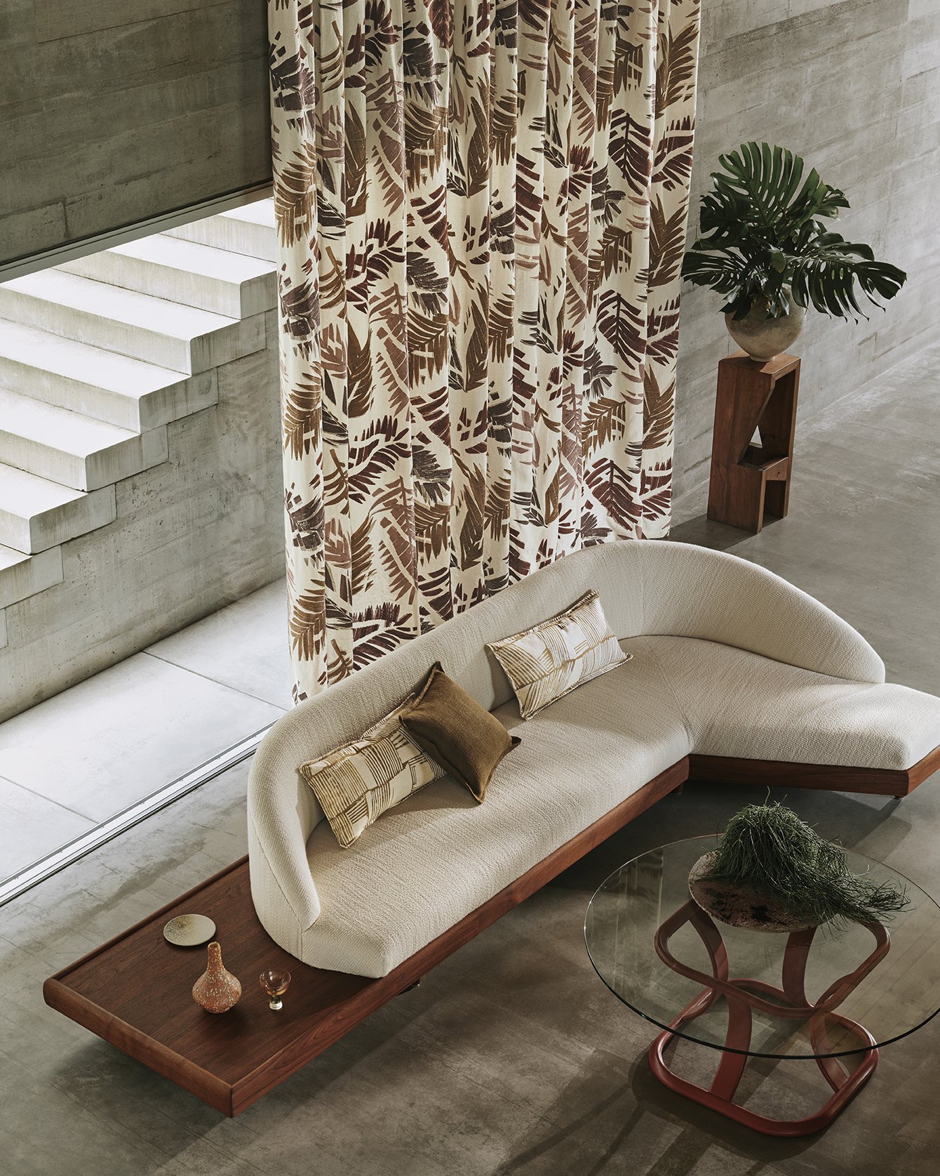 Client: Larsen Project: 2025 Collection Photographer: Christopher Horwood