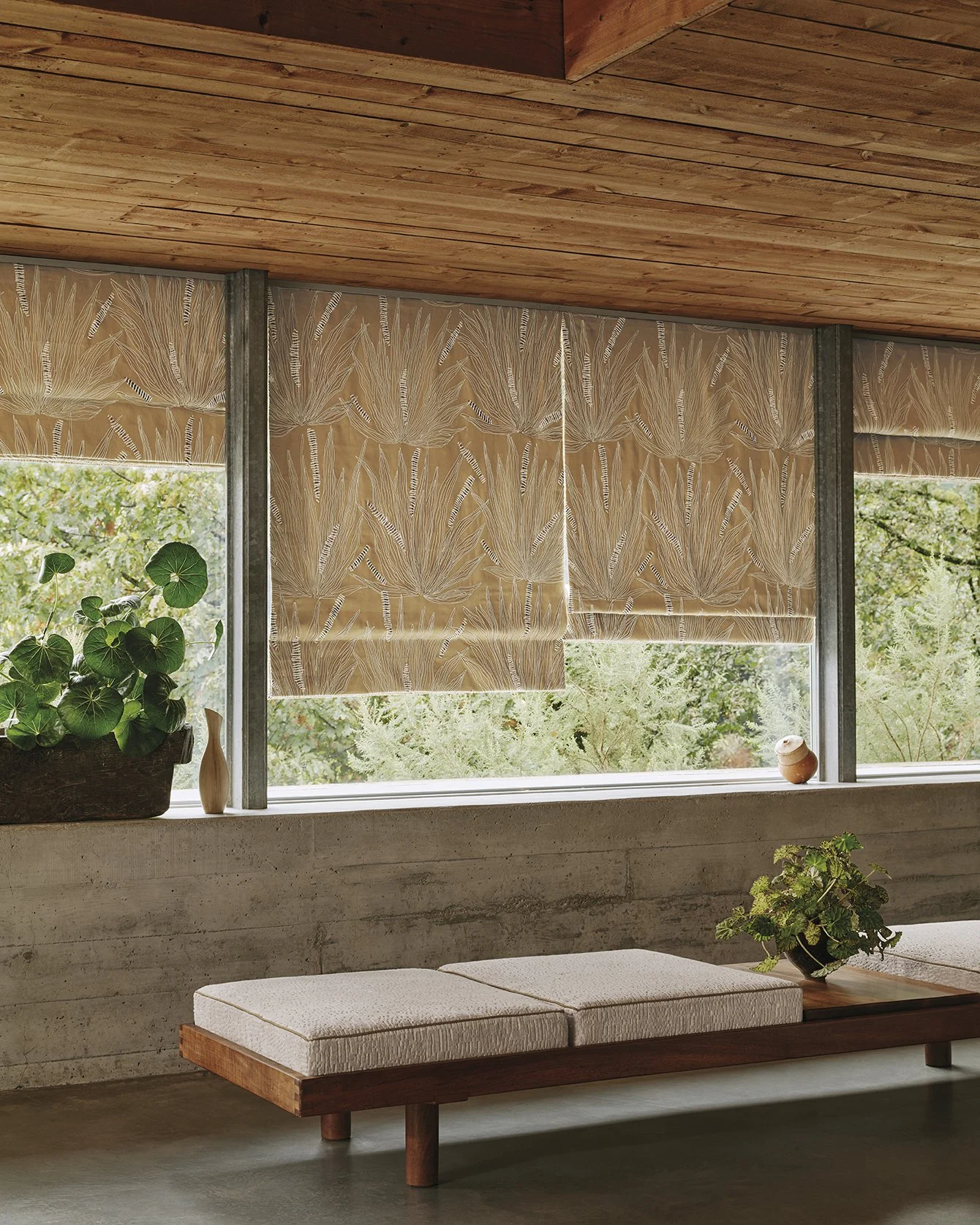 Client: Larsen Project: 2025 Collection Photographer: Christopher Horwood