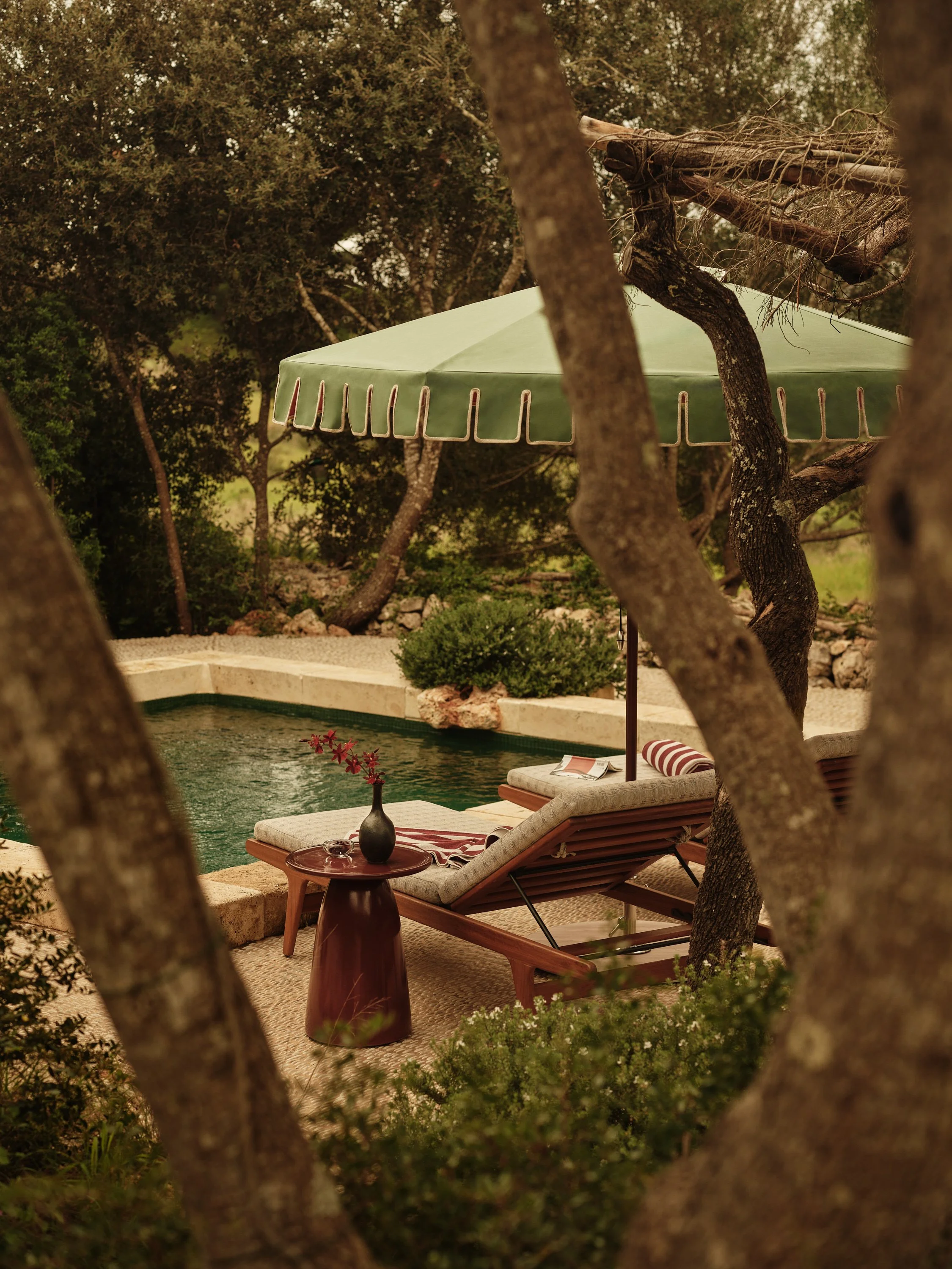 Client: Soho Home Project: SS25 Outdoor Photographer: Felix Speller
