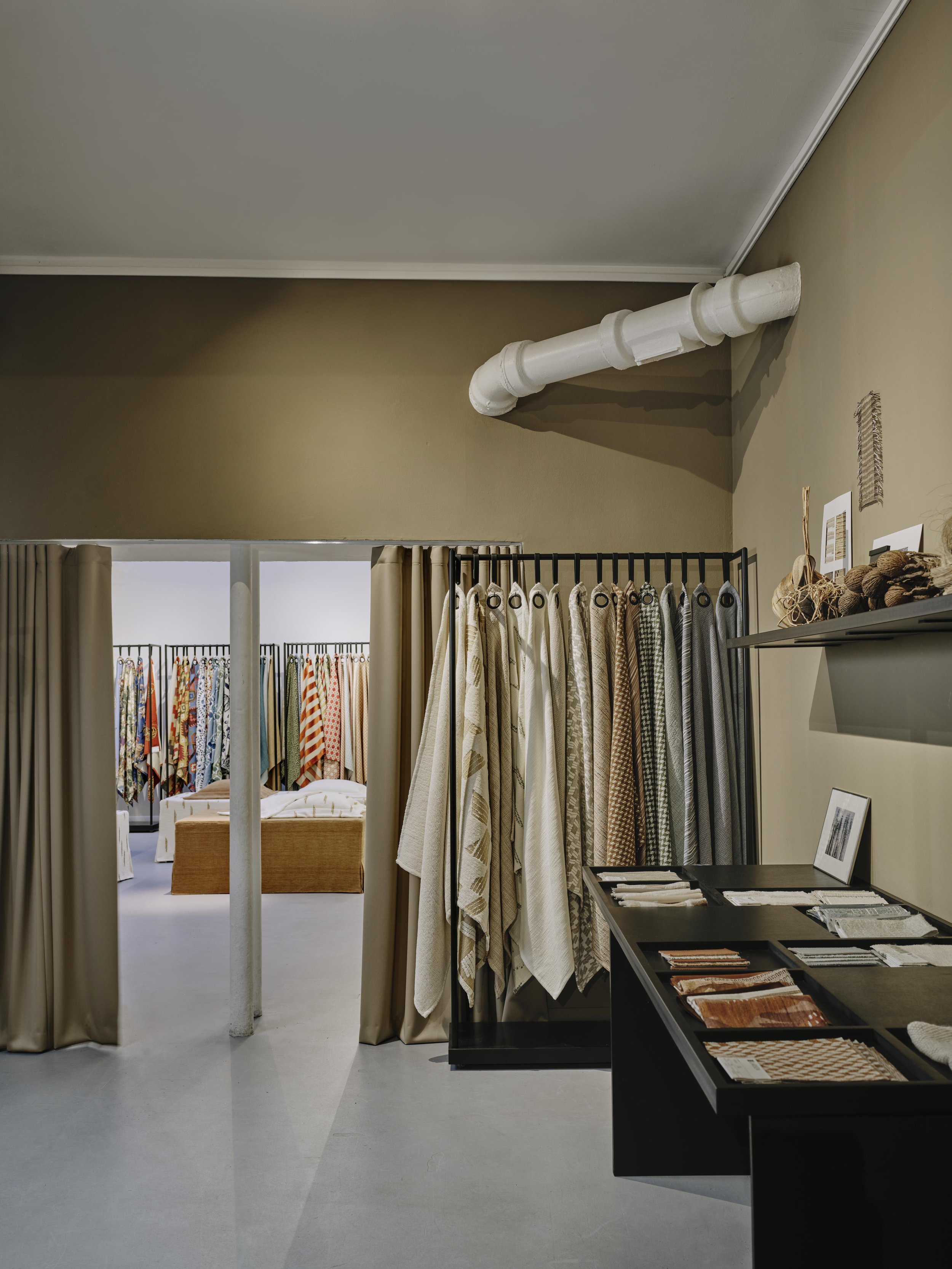  Client:  Larsen  Project:  Galerie Larsen, Paris  