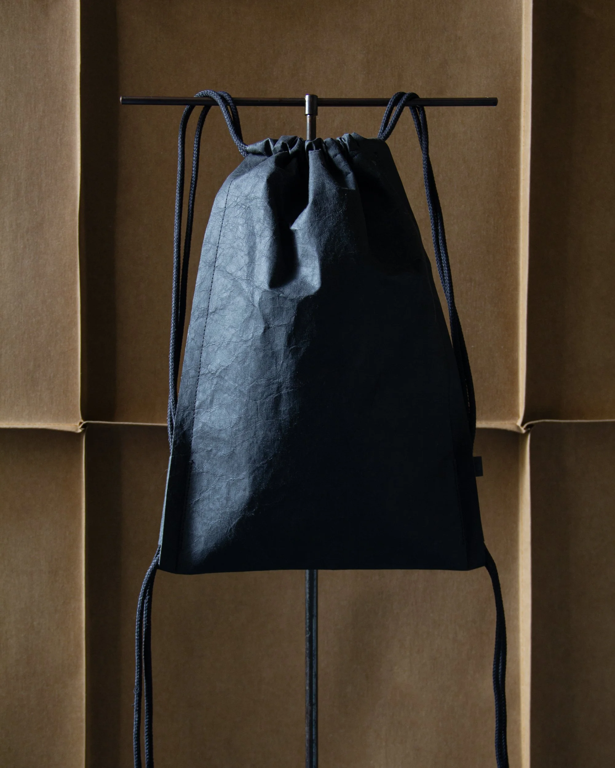 Or Drawstring Hang Black.jpg