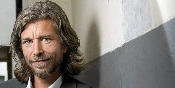 Bob, Bourbon, and Books: Knausgaard and the A-Changin' Times