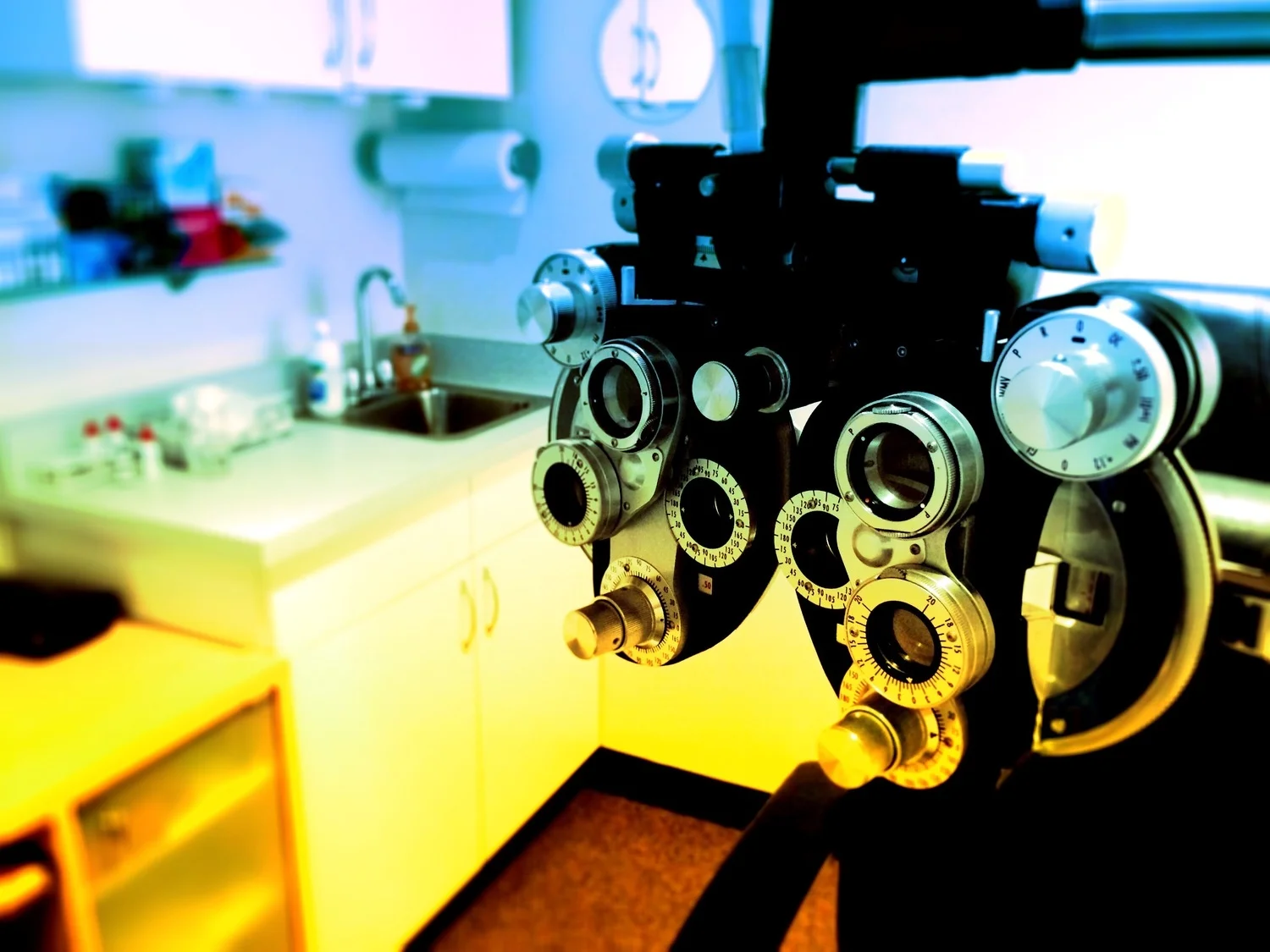 EYES EXAMS & LASER SURGERY (LASIK) CONSULTATION - URBAN EYES VISION CARE DENVER