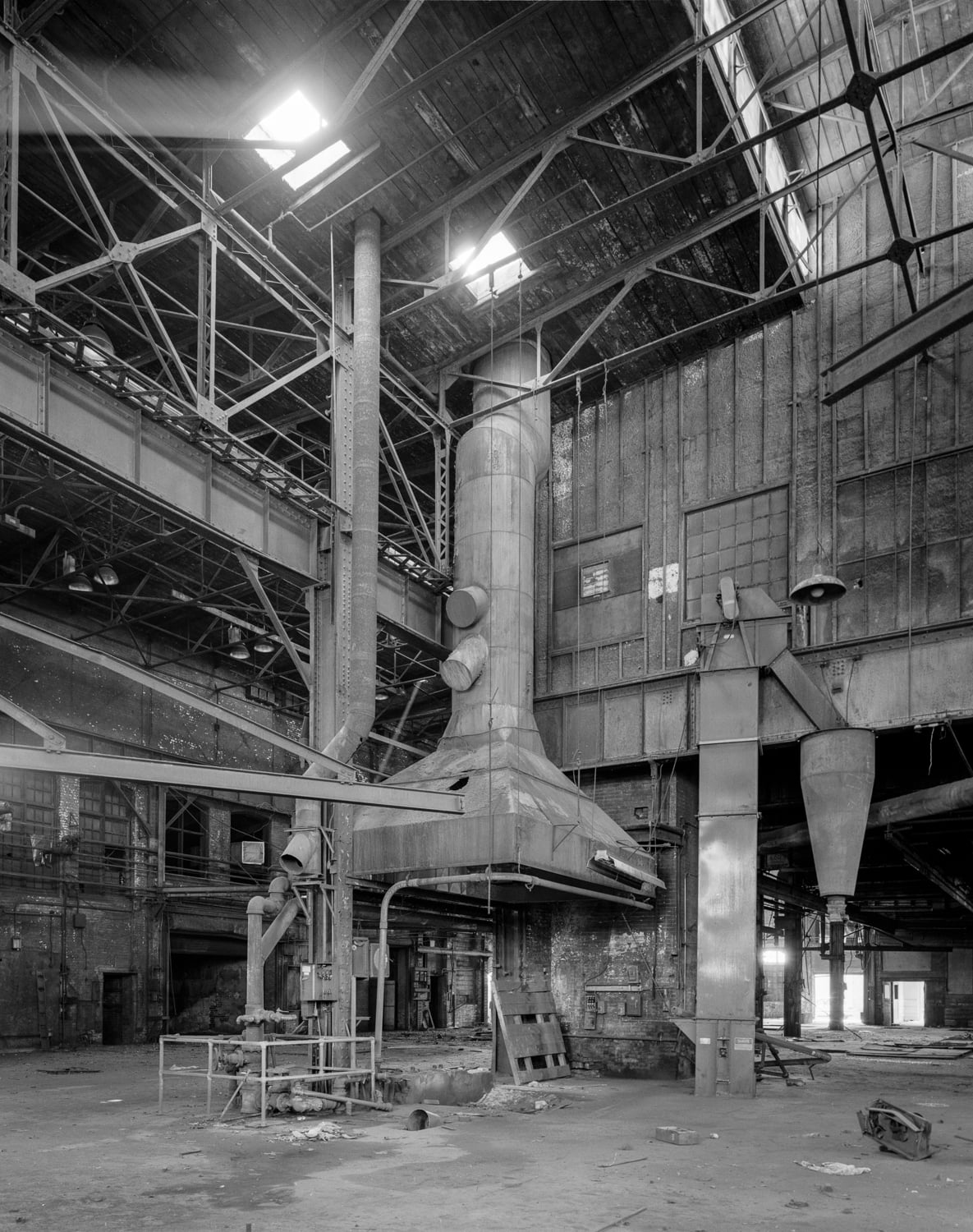 Bronze casting foundry, Summer 1997. Where the 'Independent Man" was born!