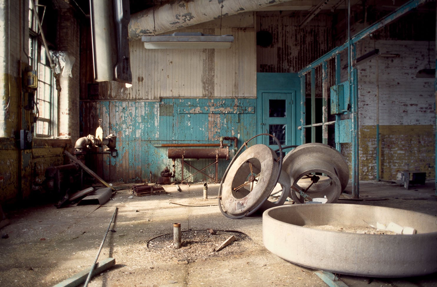 Wash basins near the silver work benches. Summer 1997.