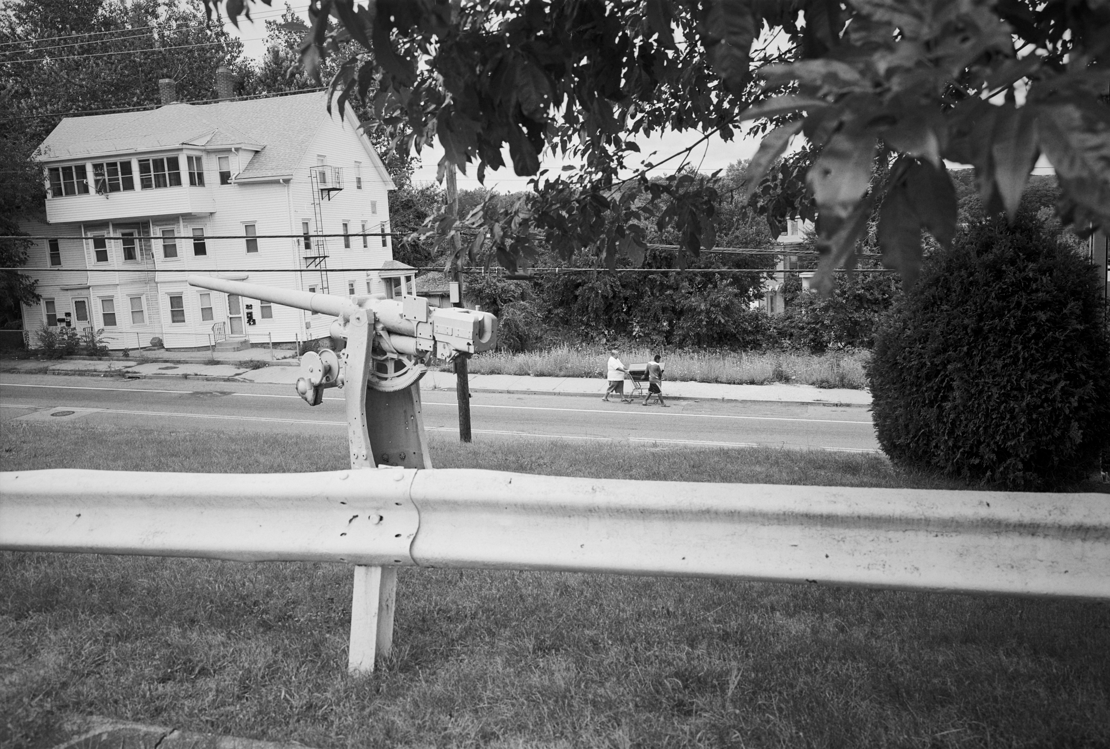 Guns_VFW2812_08_17_TMY 001