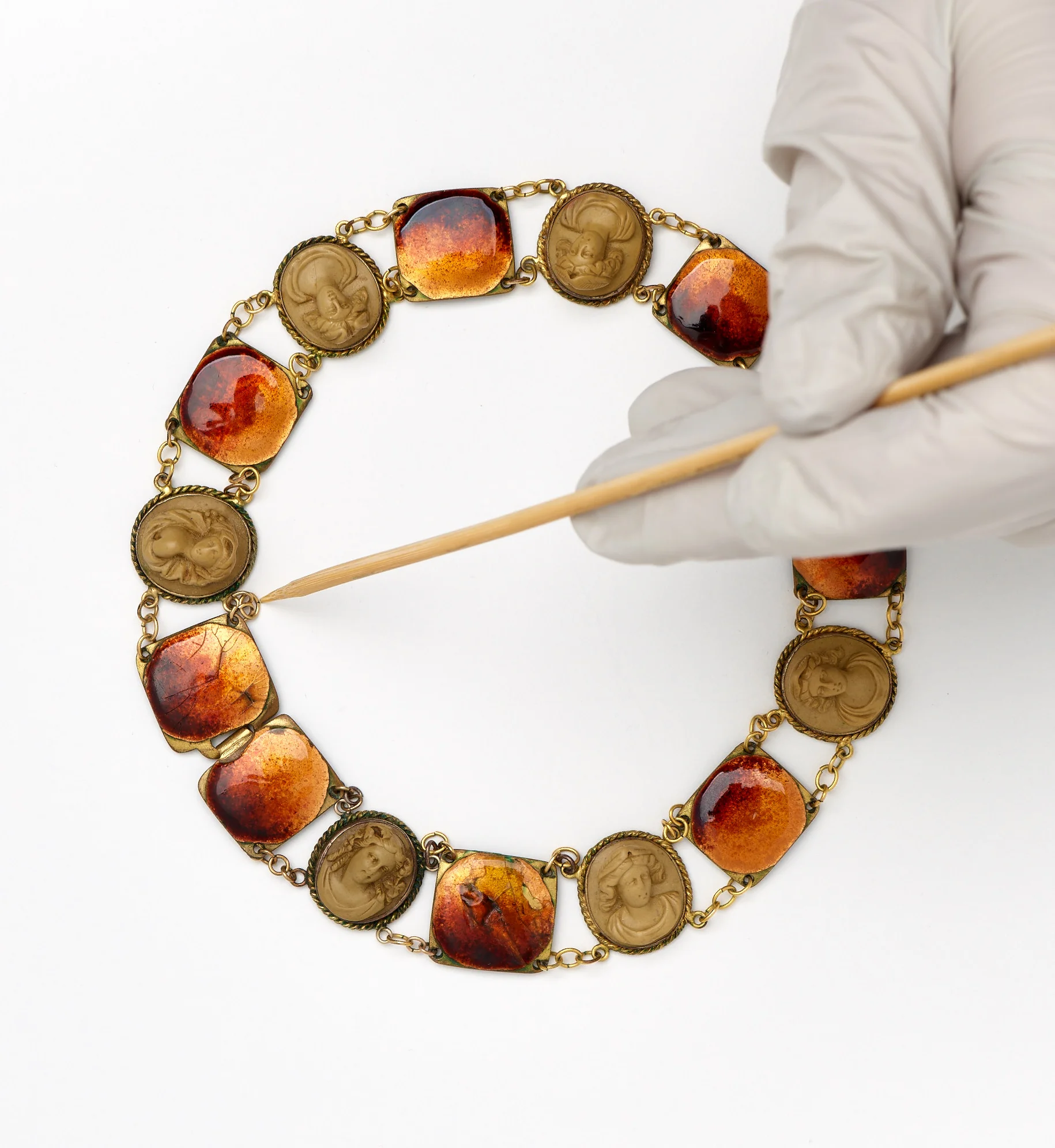 Links in a chain