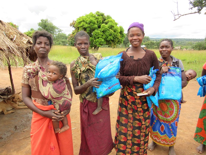 Zambian women and their children in Kate's Village. 