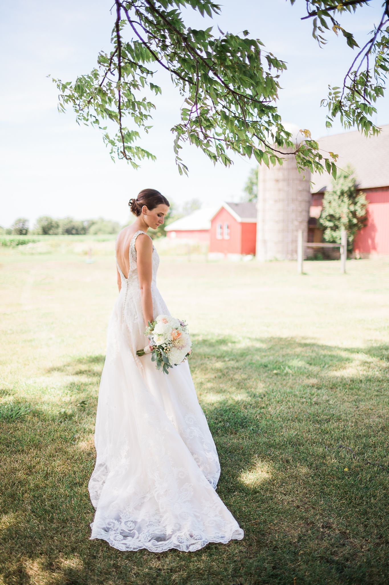 If you want plenty of time to capture amazing portraits like this, you need to have the right timeline prepared. Talk openly and in detail with your photographer and other vendors about your timeline. 
