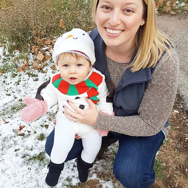 If she is a snowgirl, then we are the snow that made her. ❄️☃️❄️ 😉 Happy Halloween y'all! 🍁🍂🎃🍂🍁
.
.
.
.
.
.
.
.
.
.
.
#babysfirsthalloween #babycostume #babysnowman #snowgirl #babygirl #fallintheupperpeninsula #906life #yoopergirl #yooperchild 