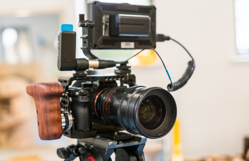 Andycine A6 4K monitor with the Sony NPF-750 battery and Sennheiser AVX.