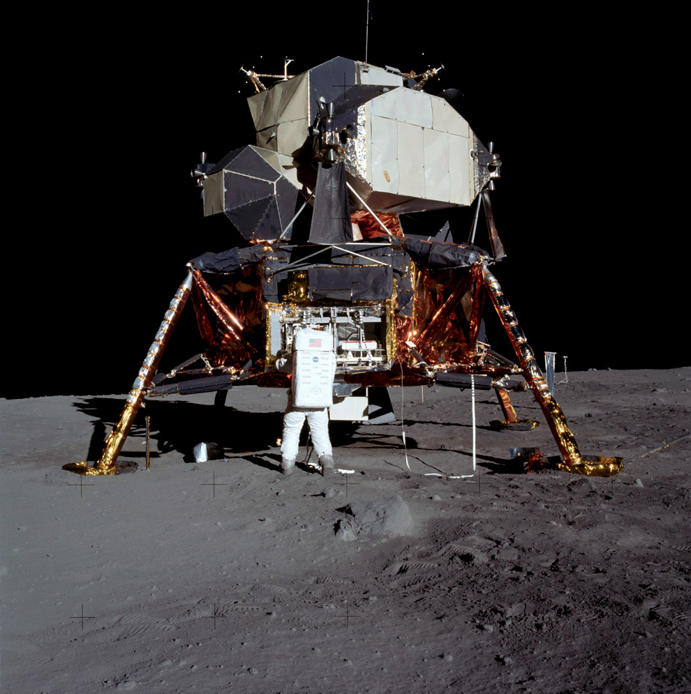 man-on-moon-aldrin_full.jpg